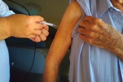 Saúde começa vacinar pessoas com comorbidades e pessoas com deficiência permanente (BPC) entre 40 e 44 anos