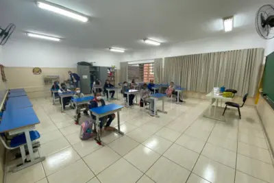 1º dia de volta às aulas presenciais tem boa adesão