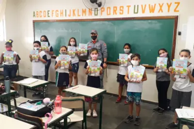 Programa Bombeiro na Escola atende estudantes da rede municipal