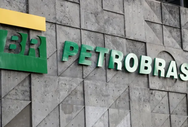 Petrobras anuncia reajuste nos preços da gasolina e do gás de cozinha