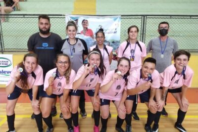 Futsal Feminino de Amparo conquista a Copa Circuito das Águas Paulista