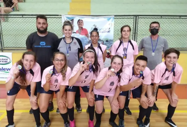 Futsal Feminino de Amparo conquista a Copa Circuito das Águas Paulista