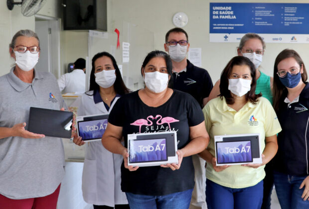 Mogi Guaçu entrega novos tablets para os agentes comunitários de saúde