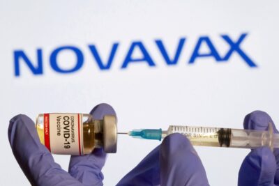 OMS aprova versão da Novavax produzida na Índia para uso emergencial contra Covid   Vacina Covovax é a oitava com aprovação de uso emergencial pela OMS e não é usada no Brasil.