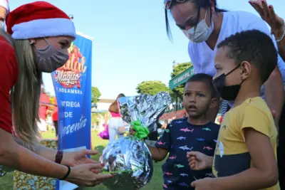 Natal Mágico distribui cerca de 2.500 presentes a estudantes da Rede Municipal em Holambra