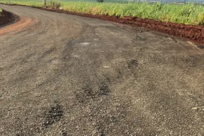 Melhorias em estrada de Engenheiro Coelho