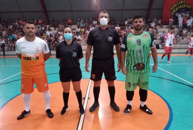 Estreia do Campeonato de Futsal de Verão é marcada por goleada em Artur Nogueira