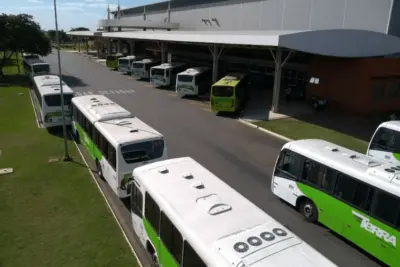 Ônibus da Terra param e deixam população de Paulínia a pé