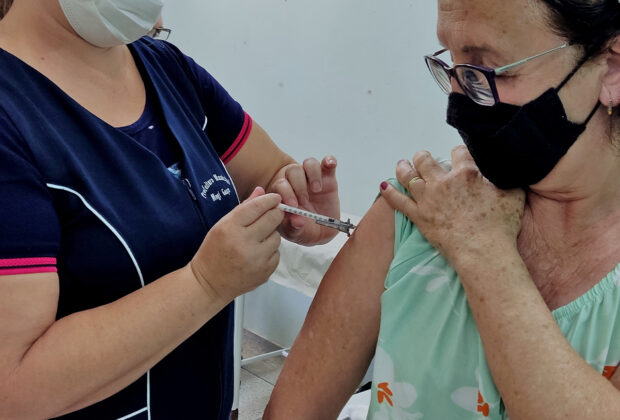 Saúde intensifica imunização de livre demanda contra a Covid-19