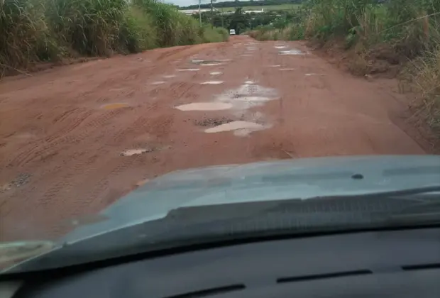 Más condições de trafego pode deixar crianças do Lar Feliz sem ônibus,