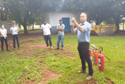 Funcionários do Saean recebem treinamento de prevenção e combate ao incêndio