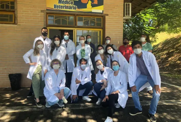 Alunos de Medicina da Unieduk visitam Posto Veterinário de Jaguariúna