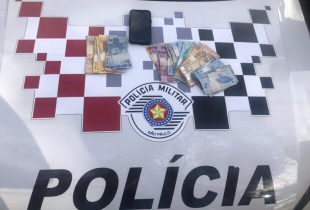 Câmeras de segurança flagram roubo a farmácia em Mogi Guaçu; homem é preso