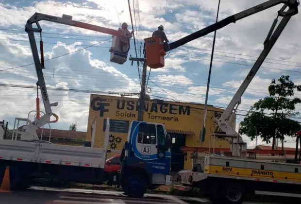 Avenida Suécia recebe manutenção e nova rede de energia para iluminação pública