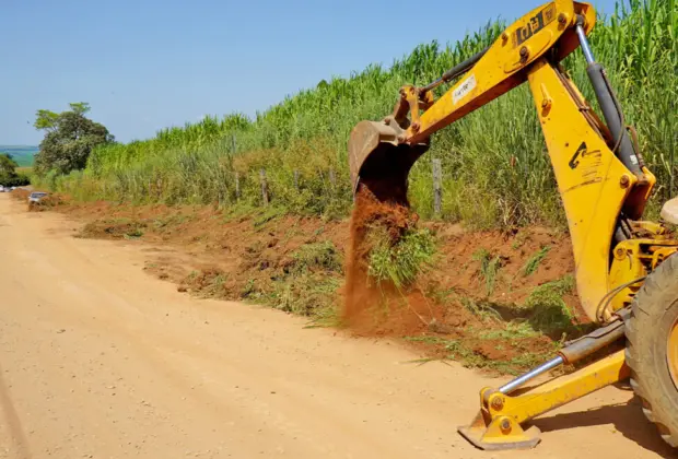 Melhorias na estrada rural da Roseira são iniciadas por meio do Programa Melhor Caminho