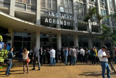 Prefeito de Engenheiro Coelho participa de encontro com Governo