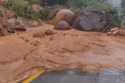 Rodovias Oswaldo Cruz e Rio-Santos têm trechos interditados