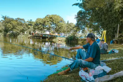 PARQUE DOS LAGOS É ABERTO PARA PESCARIA NA VÉSPERA DA SEXTA-FEIRA SANTA