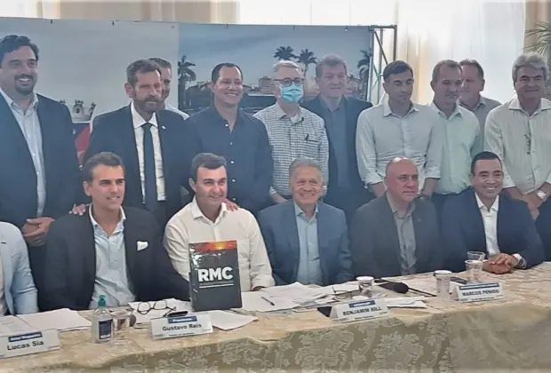 Prefeito Fábio Polidoro participa de reunião do Conselho de Desenvolvimento da RMC