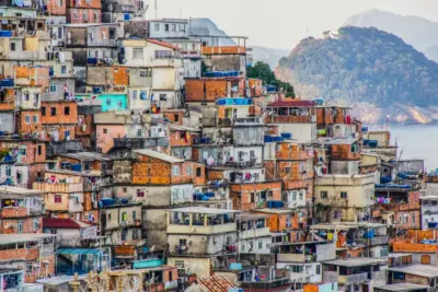 ‘O Estado abandona 17 milhões de pessoas nas favelas de propósito’, denuncia entidade liberal