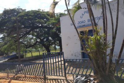 Prefeitura de Artur Nogueira instala ponto de vacina contra raiva no São João dos Pinheiros  Tenda estará disponível para moradores do bairro nesta quarta-feira (20), das 9h às 16h, ao lado da Capela