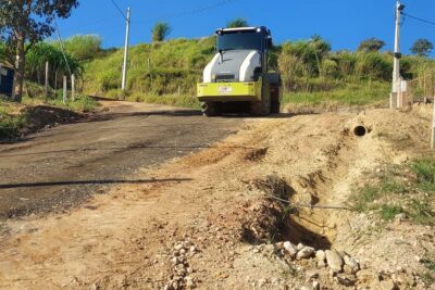 Vereador Elson agradece melhorias em estradas no Planalto da Serra, em Amparo