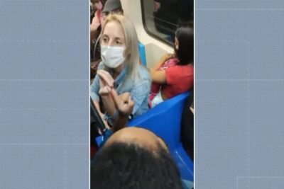 Mulher branca associa cabelo de mulher negra a doença e é escoltada no Metrô de SP