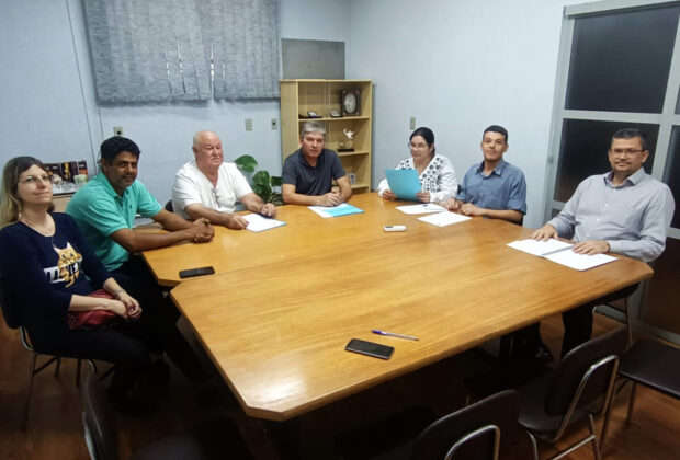 Comissão de Loteamentos faz primeira reunião e convida equipe da Prefeitura para explicações