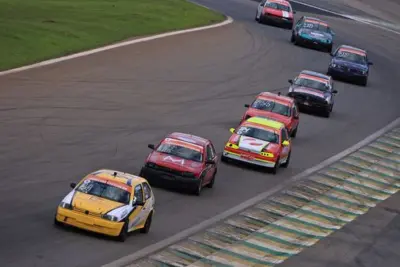 Cascavel de Ouro terá 36ª edição com grid formado por 55 carros da Gold Turismo