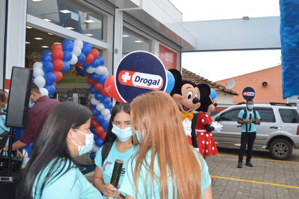 Rede Drogal inaugura 1ª unidade em Taquarituba e faz doação de 5 mil  fraldas geriátricas para Prefeitura - Engenho da Notícia