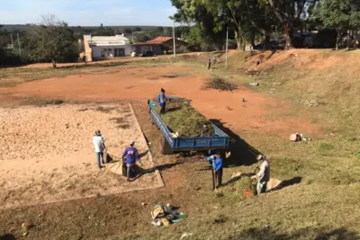 MUTIRÃO DE LIMPEZA NO JARDIM PLANALTO