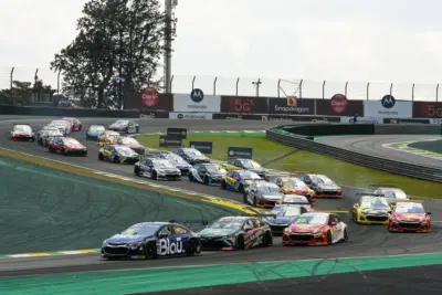Com a maior freada da temporada, Interlagos abre segunda metade de 2022 da Stock Car