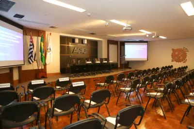 ACIC recebe Vinicius Poit para sabatina com os empresários da RMC