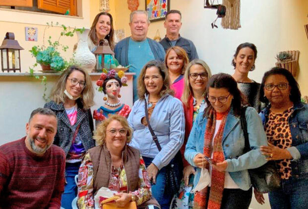 Professores de Arte da rede municipal participam de formação em Monte Alegre do Sul