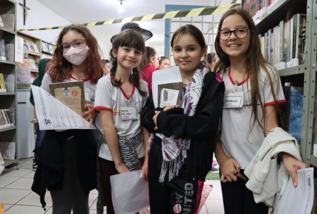 Biblioteca Municipal promove “Roda de Leitura de Mistério” entre as crianças da Escola Municipal “Professora Maria Elisa Vicentim Pintor”