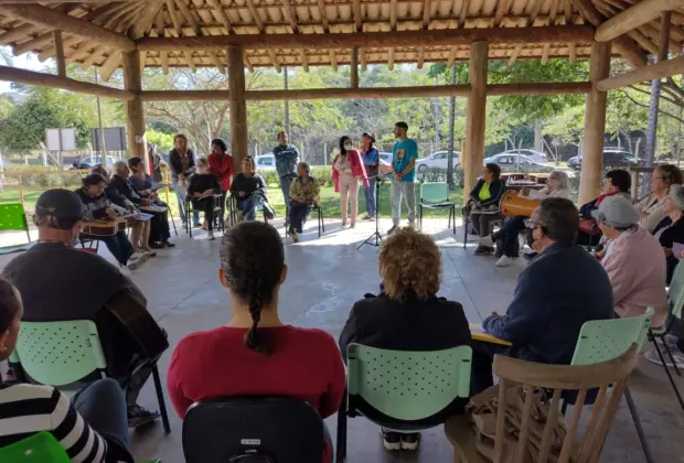 CRAS NASSIF FECHA CAMPANHA ‘AGOSTO LILÁS’ COM PALESTRA SOBRE VIOLÊNCIA CONTRA A MULHER