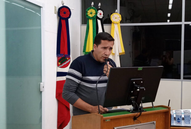 Vereadores de Amparo rejeitam veto do prefeito à Campanha de Conscientização sobre Depressão Infantil