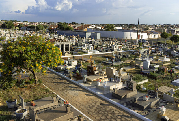 Donos de sepulturas abandonadas devem regularizar cadastro em Artur Nogueira