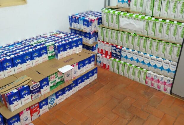 Prefeitura recebe mais de 2 mil litros de leite com ingresso solidário da Expo Artur