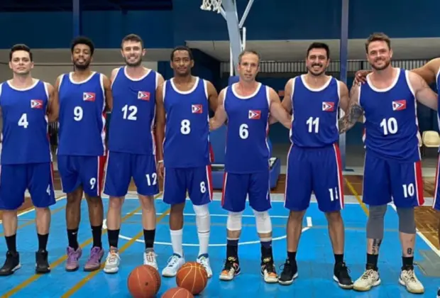 No sábado, 22, equipe de basquetebol masculina adulta de Amparo esteve em Campinas