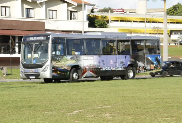 PREFEITURA DE JAGUARIÚNA OFERECE ÔNIBUS EXTRAS PARA ESTUDANTES QUE VÃO FAZER O ENEM