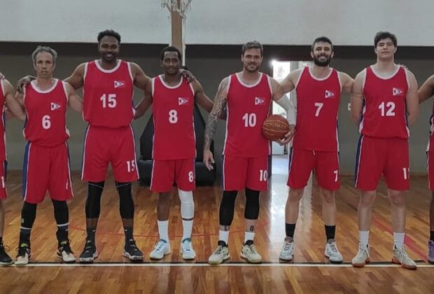 No domingo, 6, a equipe adulta de basquetebol masculino da Estância de Amparo, esteve em quadra pela Liga Metropolitana de Basquete.