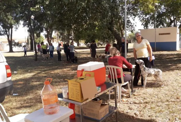 Bairro Resek recebe ponto de vacina contra raiva em Artur Nogueira