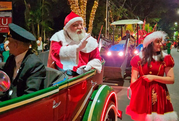 Parada Natalina e atrações musicais marcam primeira semana do Natal Mágico de Holambra