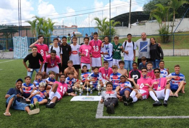 Pedreira conquista títulos na Copa Estudantes Mirins de Futebol Society