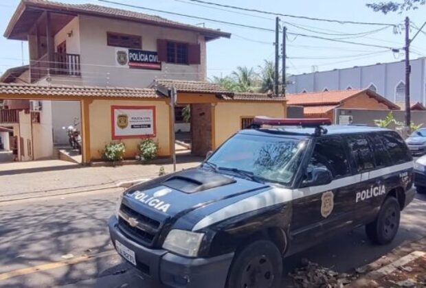 Homem que esfaqueou a mulher se entrega a Polícia de Cosmópolis