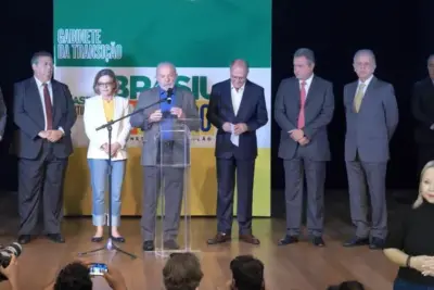 Lula anuncia Haddad, Rui Costa, José Múcio, Dino e Mauro Vieira como ministros do futuro governo