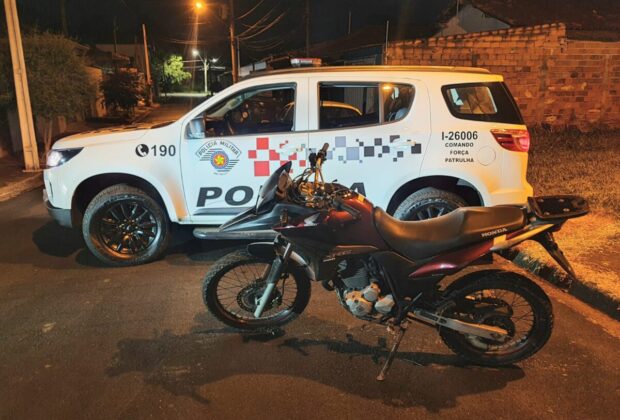 Polícia recupera moto roubada em Itapira