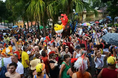 Decreto veta a comercialização de bebidas em garrafas de vidro no Carnaval