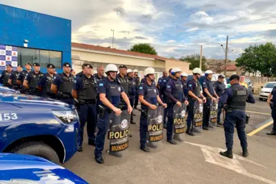 Polícia Municipal recebe homenagem por bom desempenho durante Carnartur